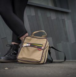 Derwent Pencil Case, Canvas Carry-All Bag Pencil Holder with Removable Shoulder Strap, Holds up to 132 Pencils and Supplies (2300671) 132 Capacity Carry All 9 41EM HXvkpL