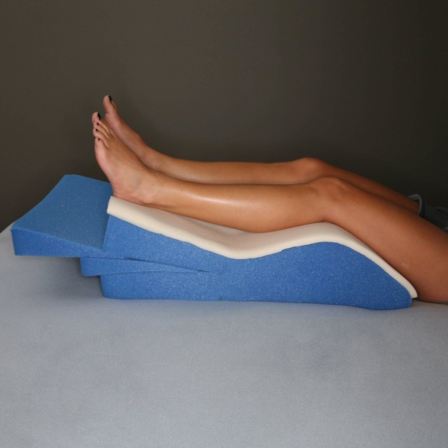 White Leg Wedge Pillow Memory Foam Wedges For Leg Elevation