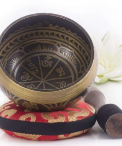 Silent Mind ~ Antique Design Tibetan Singing Bowl Set ~ With Mallet & Silk Cu.. 18 57 6d49d6b3 ba02 47b4 8515 7f7ba4ff9b73 1