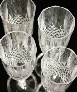 Set Of 4 Champagne Flutes With Crystal Effect - Plastic Sparkling Wine Glasse.. 11 57 89fe04f5 f71a 4900 8300 f36bbd0a7065
