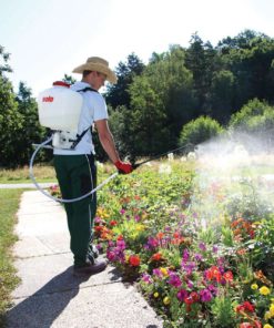 Solo 425 4-Gallon Professional Piston Backpack Sprayer 14 57 956e82b7 0d16 4beb 9b4a e8e74ef88575