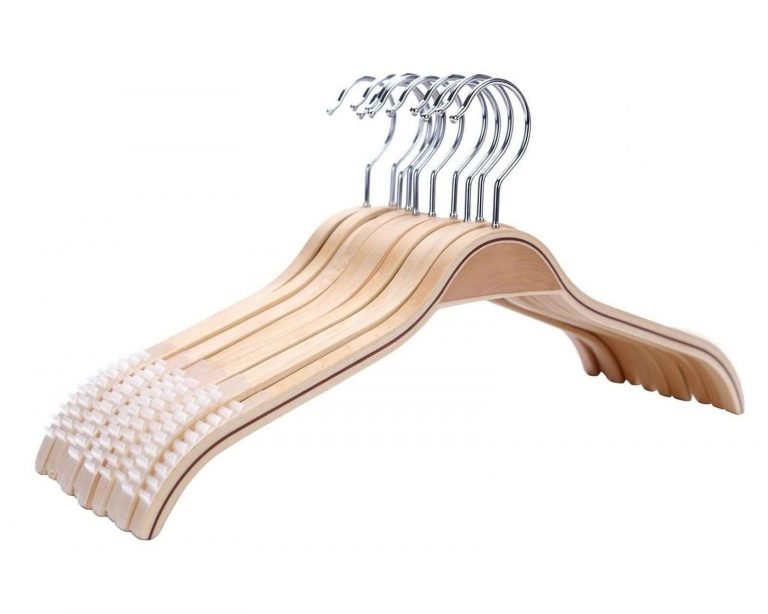 Minoniso Wooden Clothes Hangersnon-Slip Suit Coat Hangers With Stainless Poli..