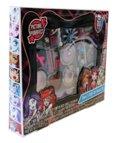Alternative view of Monster High Ghoul's Night Out Beauty Set