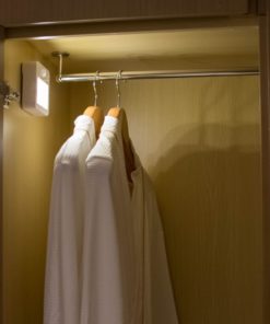 57 bb9b98e0 f940 44c0 97f4 c7bfd0c65f93