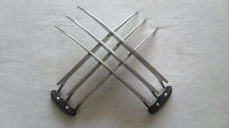 X-Men Wolverine Claws Pair