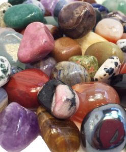 ROCK ON! Geology Game with Rock & Mineral Collection – Collect and Learn with STEM-based Educational Science Kit in Carrying Case - Amethyst, Rhodonite, Selenite Crystal, Unakite and lots more 12 71U9PUPkTQL