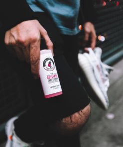 Pink Miracle Shoe Cleaner Kit 8 Oz. Bottle Fabric Cleaner for Leather, Whites, and Nubuck Sneakers 9 916E XvEZrL