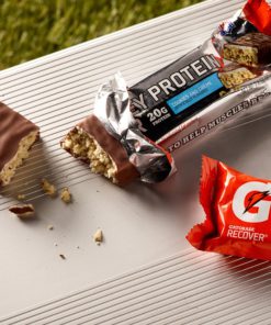 Gatorade Whey Protein Bars, Cookies & Cr me, 2.8 oz bars (Pack of 12, 20g of protein per bar) Cookies ?n Cr me? 12 A13CoJan6LL