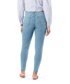 Signature by Levi Strauss & Co. Gold Label Women's Totally Shaping Skinny Jeans (Standard and Plus) 14 Frosty Lakes 10 51EUVFFZfVS