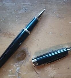 Bond & Regent Rollerball Pen - Certified Luxury Grade | 24 Karat Gold & Gloss Black | Nice Gift Pens for Men and Women 24 Karat Gold Finish & Black Gloss Lacquer 65 310EUolFHpL