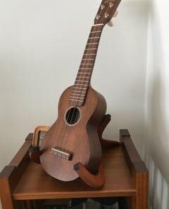 Kala Mahogany Foam Ukulele Stand (Us-Mhg-Foam) 20 311XeqiMfhL