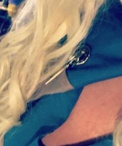 Graceful Goods GOT Antique Gold Tone Hand of The King Brooch 43 314FHN9KfVL