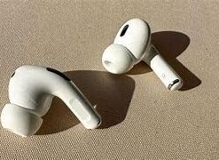 Apple AirPods Pro (2nd Generation) Wireless Ear Buds with USB-C Charging, Up to 2X More Active Noise Cancelling Bluetooth Headphones, Transparency Mode, Adaptive Audio, Personalized Spatial Audio Without AppleCare+ 33 31PQxVvQJeL