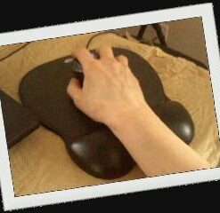 Innovera Gel Mouse Pad with Wrist Rest, Nonskid Base, 9 X 7.5 - Inches Black (51450) 15 31SNkJdWiyL