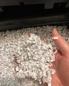 Frossvt Paper Shredder for Home Office Use, 12-Sheet Micro-Cut Paper and Credit Card, Security Level P-4, 5.3-Gallon Bin 34 31Tj4wMrdPL