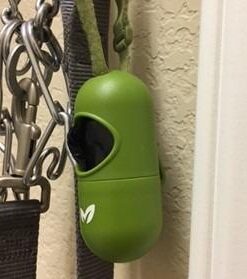 Earth Rated Leash Dispenser & 15 Dog Poop Bag Bundle Pack - Ultra-Thick Doggie Waste Bags with Holder | Lavender-Scented With Leak-Proof Security 1 Dispenser, 15 Bags 42 31dbbYGf2YL