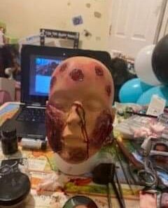 Mehron Makeup Practice Head |Makeup Practice Face| Mannequin Head for Makeup Practice, Special FX, & Face Painting for Students 52 31jzvp4dL