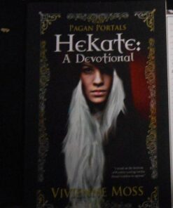 Alternative view of Pagan Portals - Hekate: A Devotional