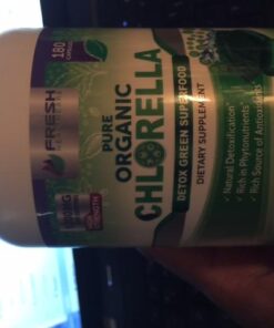 FRESH HEALTHCARE Premium Chlorella Supplement, 1200mg Pure Vegan Powder Capsules, 180 Chlorophyll and CFG Pills, Natural Detox Superfood, Naturally Contains B Vitamins and Minerals 30 416p8bzfMvL