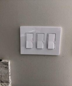 Lutron Claro 3 Gang Decorator/Rocker Wallplate, Gloss, White (1-Pack) | CW-3-WH 1 Pack 37 4175g0D2vqL