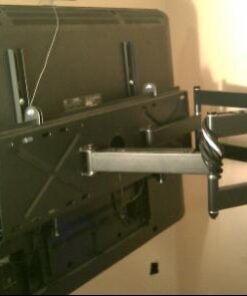 VideoSecu Tilt Swivel TV Wall Mount 32"- 70" LCD LED Plasma TV with VESA 200x200,400x400,up to 600x400 mm, Full Motion Articulating Dual Arm Mount Fits up to 24" Studs MW365B2H C20 77 417bMVUU1eL