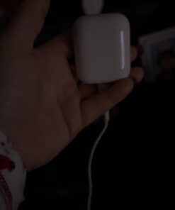 Apple AirPods (2nd Generation) Wireless Ear Buds, Bluetooth Headphones with Lightning Charging Case Included, Over 24 Hours of Battery Life, Effortless Setup for iPhone 29 418bw5UglWL