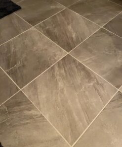 Rubbermaid Reveal Cordless Battery Power Scrubber, Gray/Red, Multi-Purpose Scrub Brush Cleaner for Grout/Tile/Bathroom/Shower/Bathtub, Water Resistant, Lightweight, Ergonomic Grip (1839685) 49 41AAxxLgANL