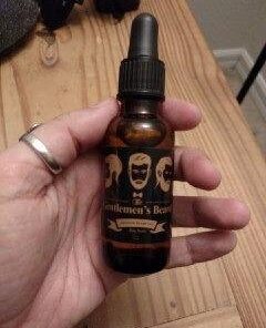 The Gentlemen's Beard Premium Bay Rum Beard Oil - Conditioner Softener - All Natural - Softens, Strengthens and Promotes Beard & Mustache Growth - Leave In Conditioner Moisturizes Skin 32 41AOLRk9t3L