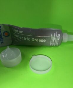 Permatex 22058 Dielectric Tune-Up Grease, 3oz. - High Performance Dielectric Grease Used To Protect Terminals, Spark Plugs, Wiring And Other Electrical Connections Against Salt, Dirt, And Corrosion Pack of 1 3 oz. 20 41F LEDenYL