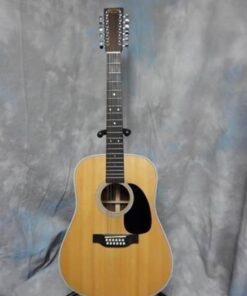 D'Addario Accessories Guitar Humidifier - Acoustic Guitar Soundhole Humidifier with Sponge - Non Drip - Suspends from Strings 18 41FAkwBhWxL