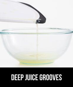 The Original Gorilla Grip Oversized 100% BPA Free Reversible Durable Kitchen Cutting Board Set of 3, Dishwasher Safe, Nonslip Handle Border Plastic Boards, Juice Grooves, Chopping Food, Cooking, Black Large (Pack of 3) Black/White 28 41HpvKdoaTL