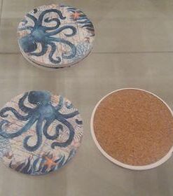 Thirstystone Monterey Bay 4 Pack Round Absorbent Stone Coasters with Protective Cork Backing Manufactured in the USA Artistic Absorbent Easily Wipes Clean 26 41JlTNu99lL