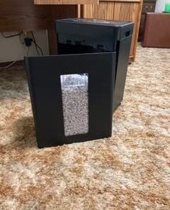 Frossvt Paper Shredder for Home Office Use, 12-Sheet Micro-Cut Paper and Credit Card, Security Level P-4, 5.3-Gallon Bin 37 41OVGGE1iIL