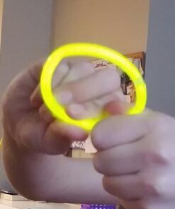 VIVII Glowsticks, 100 Light up Toys Glow Stick Bracelets Mixed Colors Party Favors Supplies (Tube of 100) 42 41UZnbOiaHL