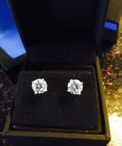 Amazon Essentials Plated Sterling Silver Cubic Zirconia Stud Earrings (Round & Princess) White/Platinum 6.5 mm Round Cut 32 41Vu otl5qL