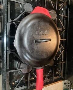 Lodge L10SC3 Cast Iron Lid, 12-inch 12 Inch 36 41ZfHKQHKLL