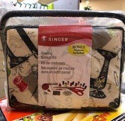 SINGER 07281 Vintage Sewing Basket with Sewing Kit Accessories, 10.5" long x 8" wide x 6" high. 63 41eRf q4X3L