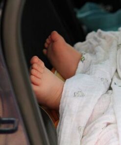 aden + anais Swaddle Blanket, Boutique Muslin Blankets for Girls & Boys, Baby Receiving Swaddles, Ideal Newborn & Infant Swaddling Set, Perfect Shower Gifts, 4 Pack, Jungle Jam 39 41g3AfcHlXL