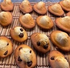 Bellemain Madeleine Pan | 12-Well Madeleine Mold Makes 12 Madeleine Cookies | Nonstick Tea Cake Pan for Madeleines, Cakelet Pan | Warp-Resistant Carbon Steel Madeline Pans (2-Pack) 53 41y6xzuDs8L