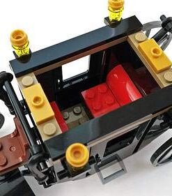LEGO Fantastic Beasts: The Crimes of Grindelwald - Grindelwald’s Escape 75951 Building Kit (132 Pieces) (Discontinued by Manufacturer) 40 41zQRMPipeL