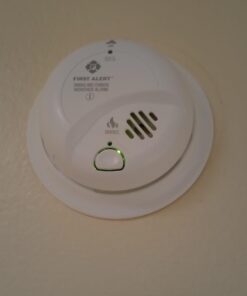 First Alert BRK SC9120LBL Hardwired Smoke and Carbon Monoxide (CO) Detector with 10 Year Sealed Battery Backup , White Alarm 20 512 RS7NKAL