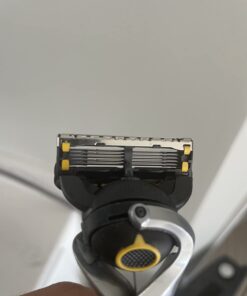 Gillette ProGlide Shield Razor Refills for Men, 4 Blade Refills 4 Count (Pack of 1) 26 519v9uDw L