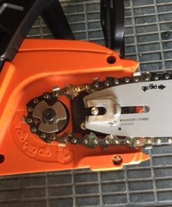 BLACK+DECKER 20V Max Cordless Chainsaw, 10-Inch, Tool Only (LCS1020B) 20V Chainsaw (Tool Only) 31 51AKe3YCuvL