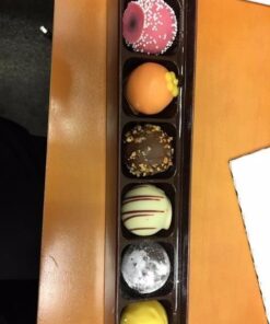 Godiva Chocolatier Happy Birthday Cake Chocolate Truffle Flight, Great for any gift, Birthday Gift, Easter Gifts, Easter Baskets, Easter Chocolate, 6 pc. 6 Count (Pack of 1) 33 51AfZMZPhXL