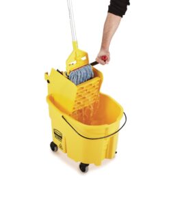 Rubbermaid Commercial Products WaveBrake 35 Qt. Side-Press Mop Bucket and Wringer Combo on Wheels, Yellow, for Professional/Industrial/Business Heavy-Duty Floor Cleaning/Mopping 43 51BdqhS5nDL