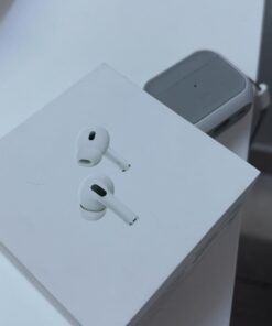 Apple AirPods Pro (2nd Generation) Wireless Ear Buds with USB-C Charging, Up to 2X More Active Noise Cancelling Bluetooth Headphones, Transparency Mode, Adaptive Audio, Personalized Spatial Audio Without AppleCare+ 41 51BssyoGCHL