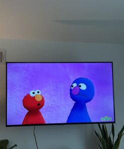 TV Wall Mount Full Motion Articulating Swivel Extension for Most 26-65 Inch Flat Curved TVs with Max VESA 400x400mm up to 88lbs, Wall Mount TV Bracket fits 12,16 inch Wood Stud by Pipishell 46 51DpTk7aKOL