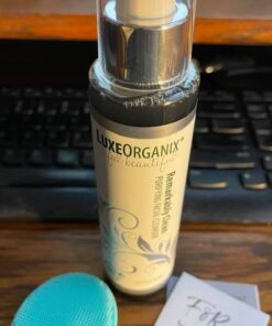 LuxeOrganix Purifying Organic Face Wash for Oily Skin with Bamboo Charcoal, Vitamin C, Aloe Vera, and Silicone Scrubby (5 oz) 32 51F1cG7h5L