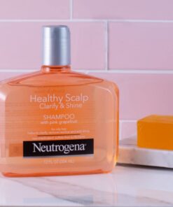 Neutrogena Exfoliating Healthy Scalp Clarify & Shine Shampoo for Oily Hair and Scalp, Anti-Residue Shampoo with Pink Grapefruit, pH-Balanced, Paraben & Phthalate-No, Color-Safe, 12 Fl Oz (pack of 3) 12 Fl Oz (Pack of 3) 16 51HqgKdKnTL