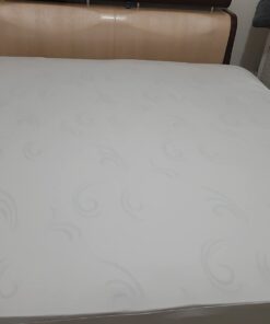 Utopia Bedding Premium Zippered Mattress Encasement (Fits 10 Inches Mattress, King) - Waterproof and Bed Bug Proof Mattress Protector - Six-Sided Mattress Cover 10" Deep 30 51N4cWDp5kL